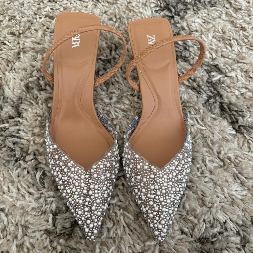 Zara Women's Tan and Silver Studded Heels